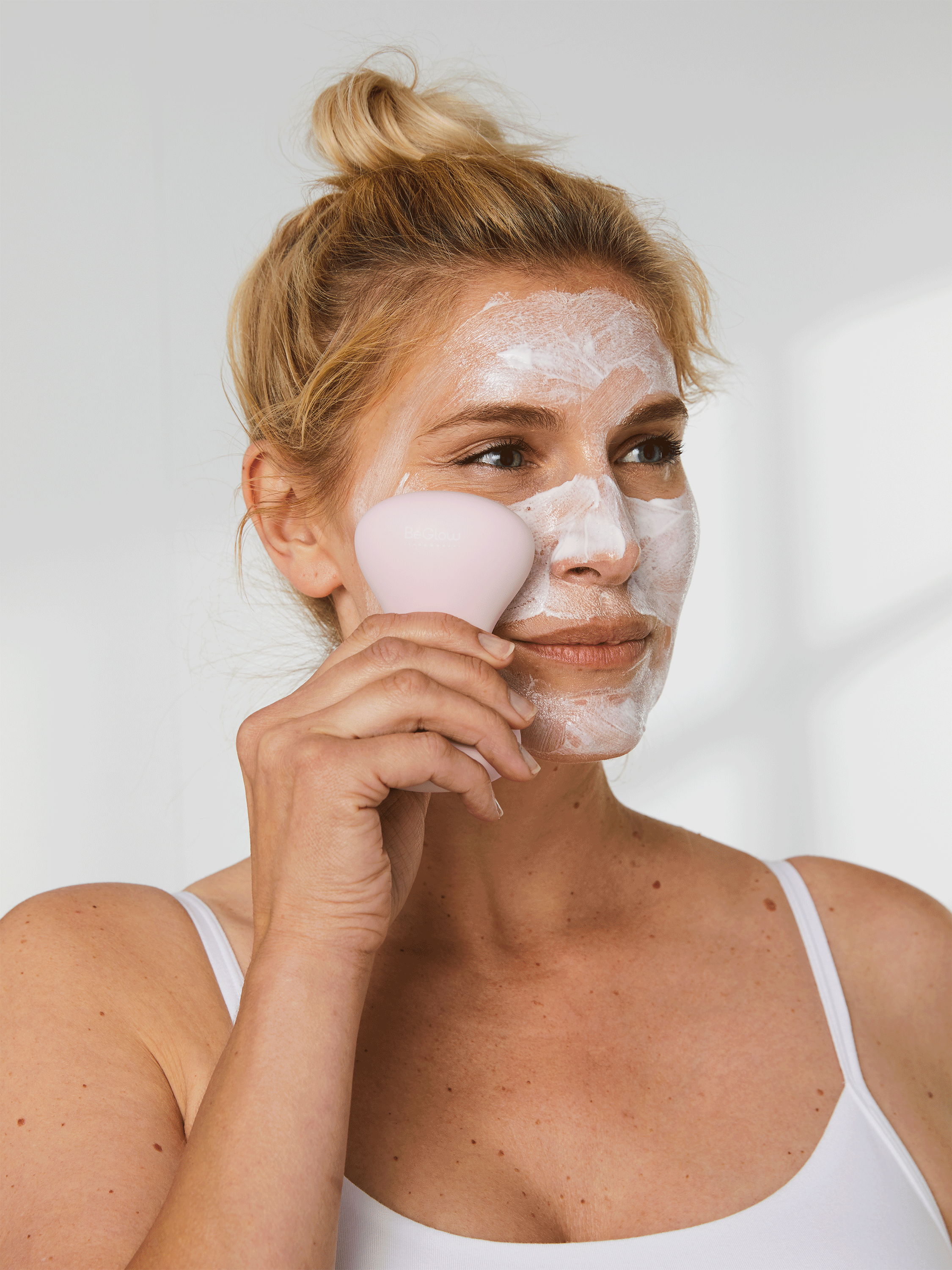 BeGlow TIA MAS: Facial Toning and Cleansing Device